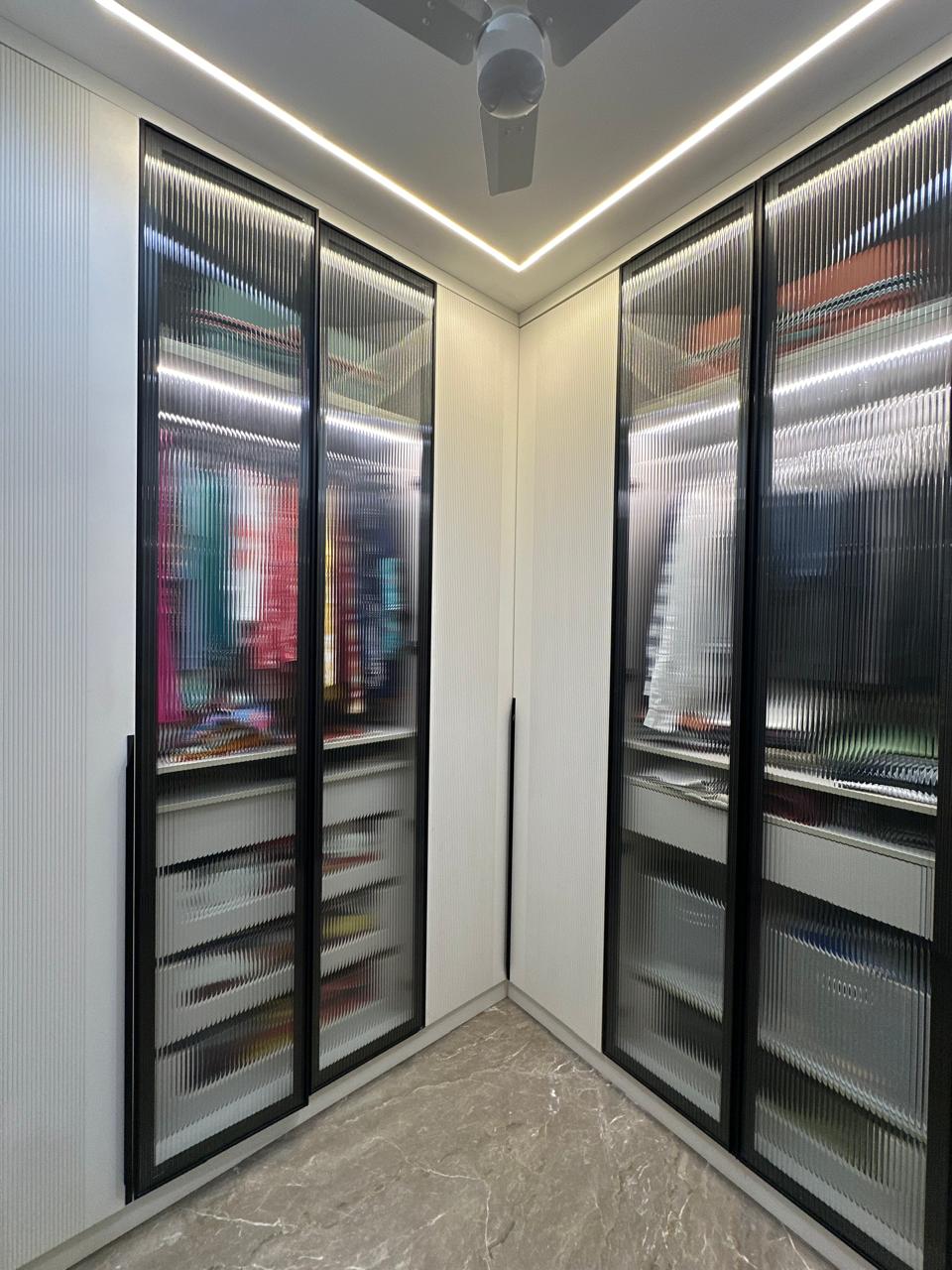 Walk-in Wardrobe